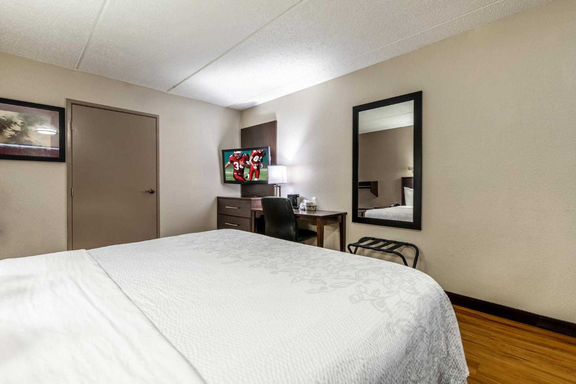 Red Roof Inn Plus+ Nashville Airport Bagian luar foto