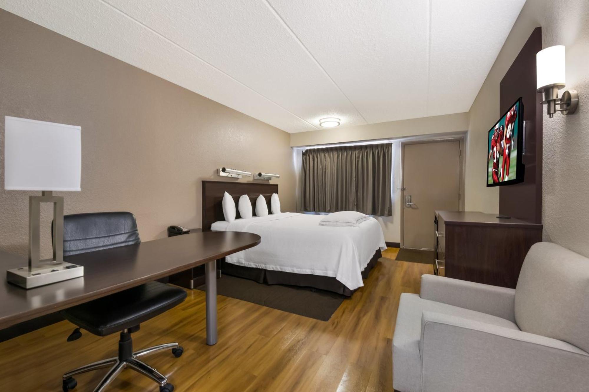 Red Roof Inn Plus+ Nashville Airport Bagian luar foto