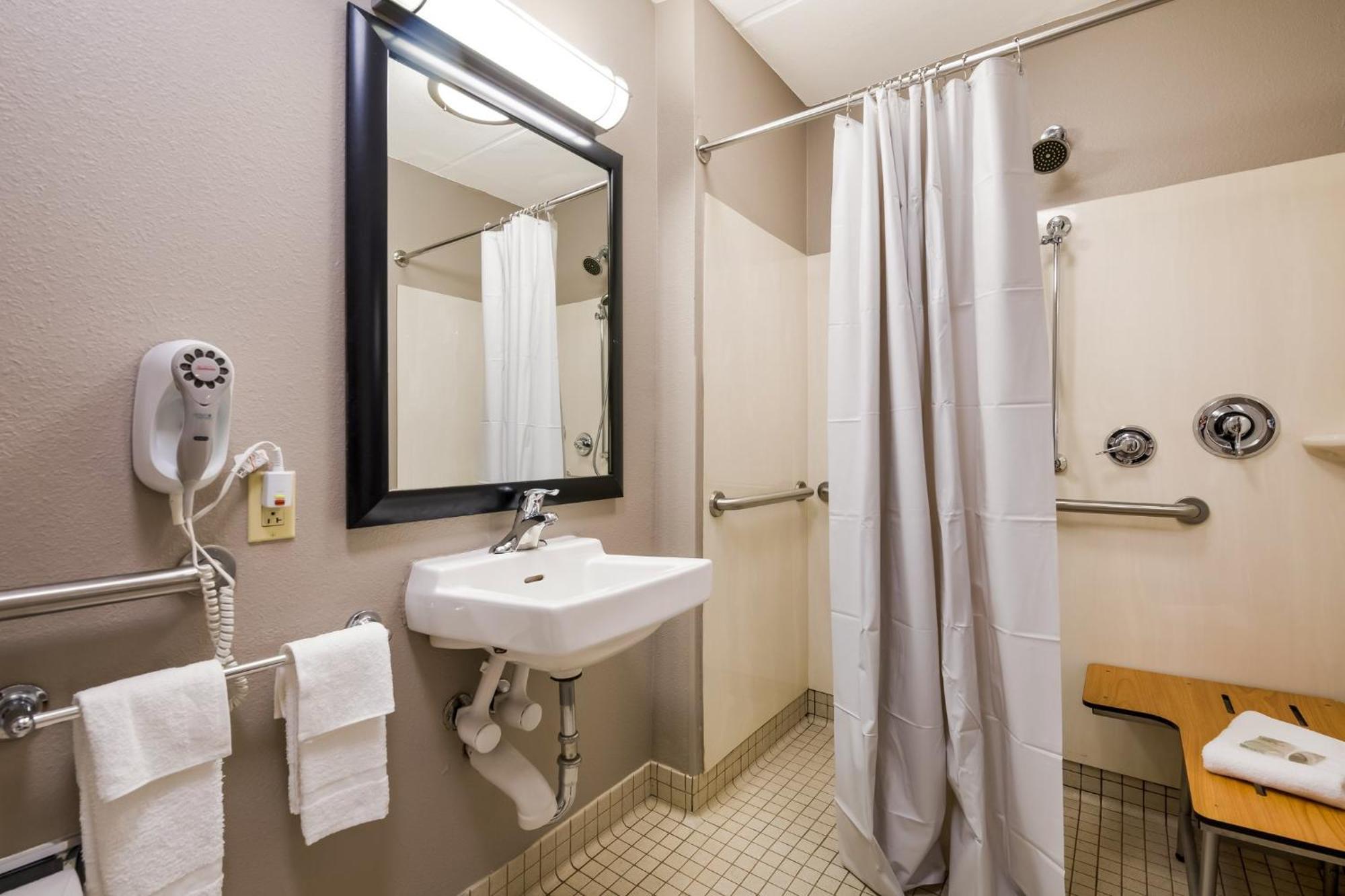 Red Roof Inn Plus+ Nashville Airport Bagian luar foto