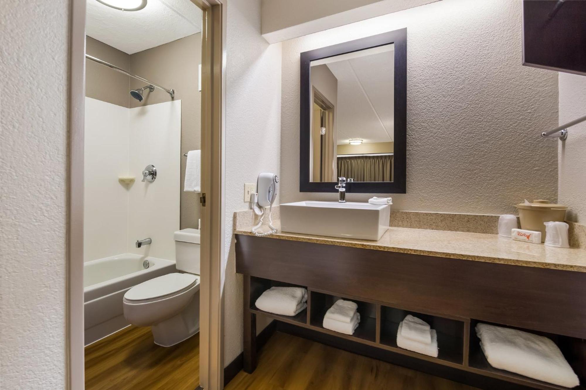 Red Roof Inn Plus+ Nashville Airport Bagian luar foto