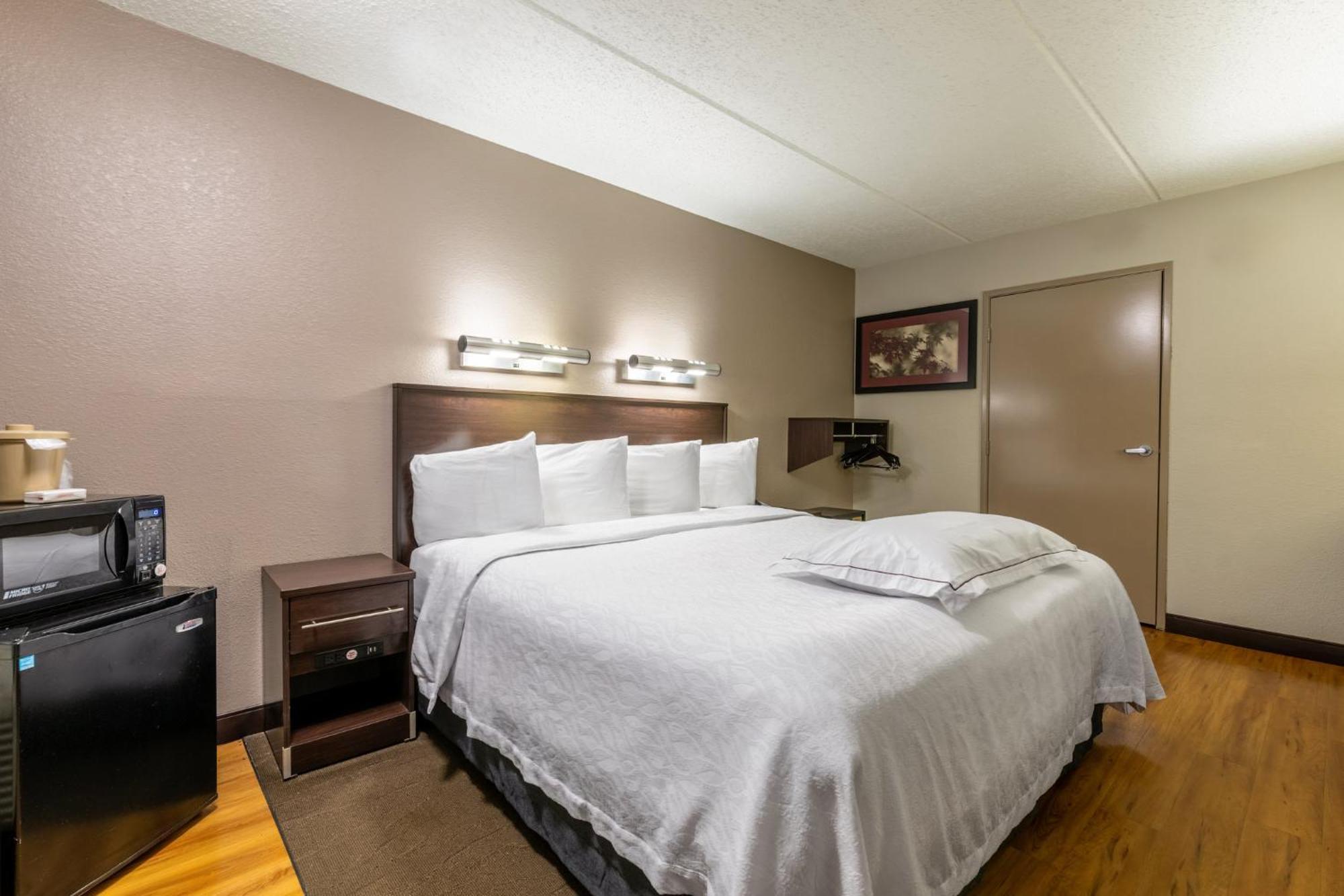 Red Roof Inn Plus+ Nashville Airport Bagian luar foto