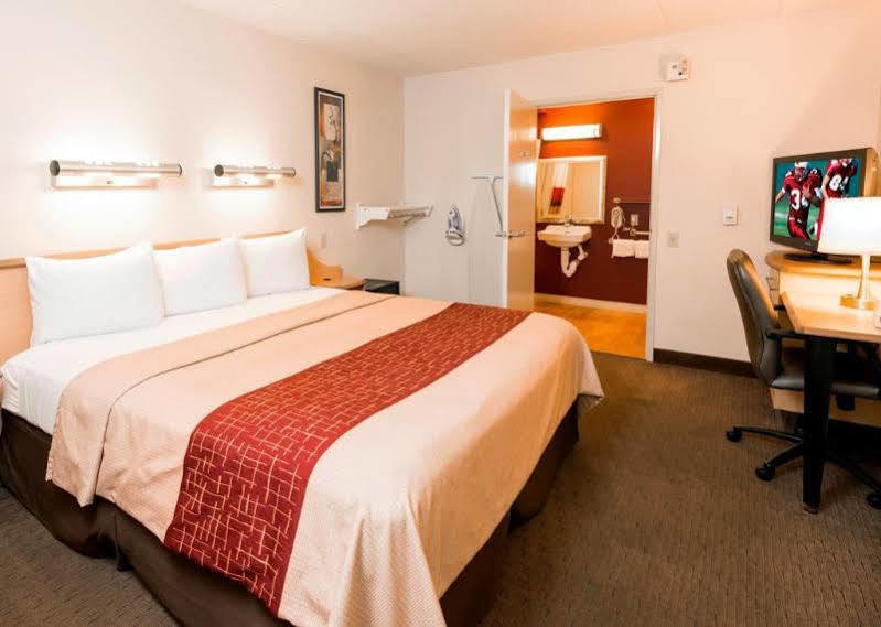 Red Roof Inn Plus+ Nashville Airport Bagian luar foto
