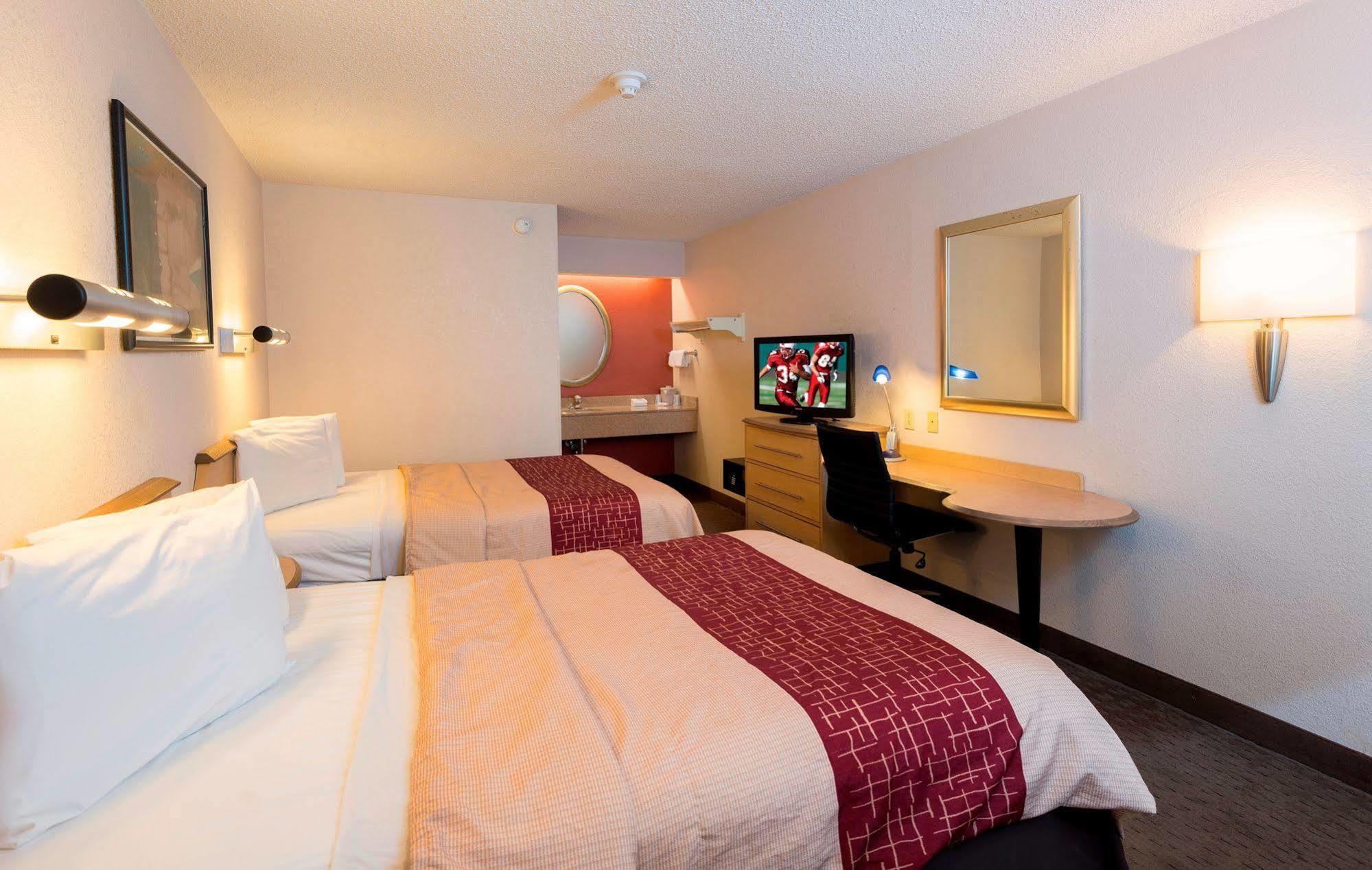 Red Roof Inn Plus+ Nashville Airport Bagian luar foto