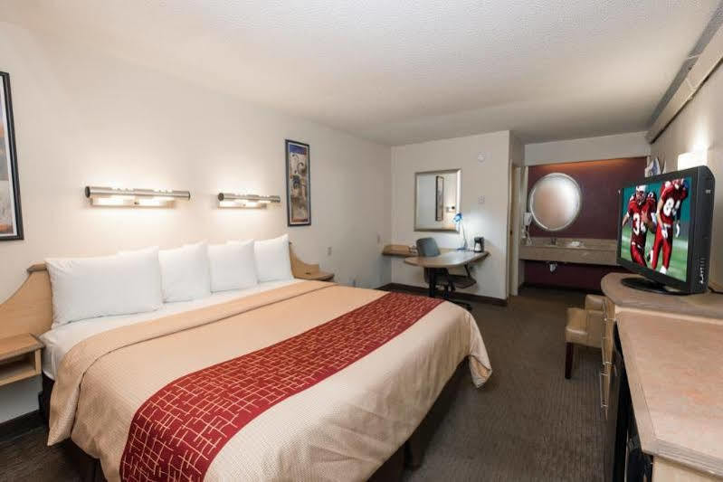 Red Roof Inn Plus+ Nashville Airport Bagian luar foto