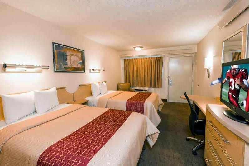 Red Roof Inn Plus+ Nashville Airport Bagian luar foto
